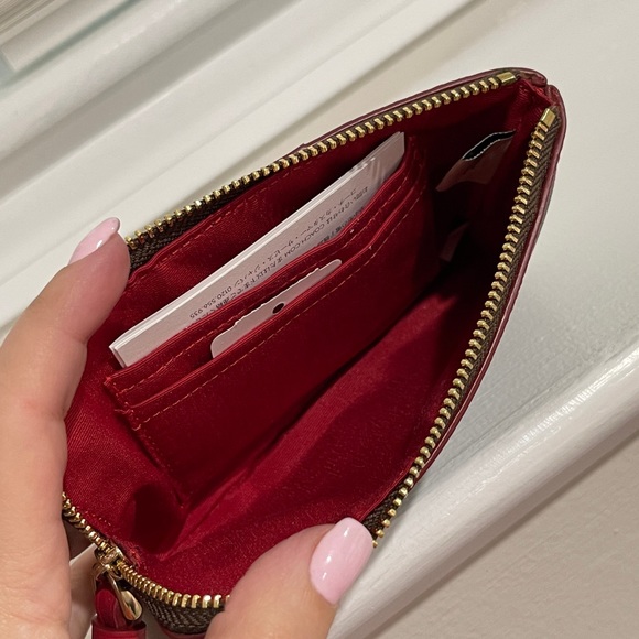 🆕 COACH wristlet with box - Picture 3 of 6